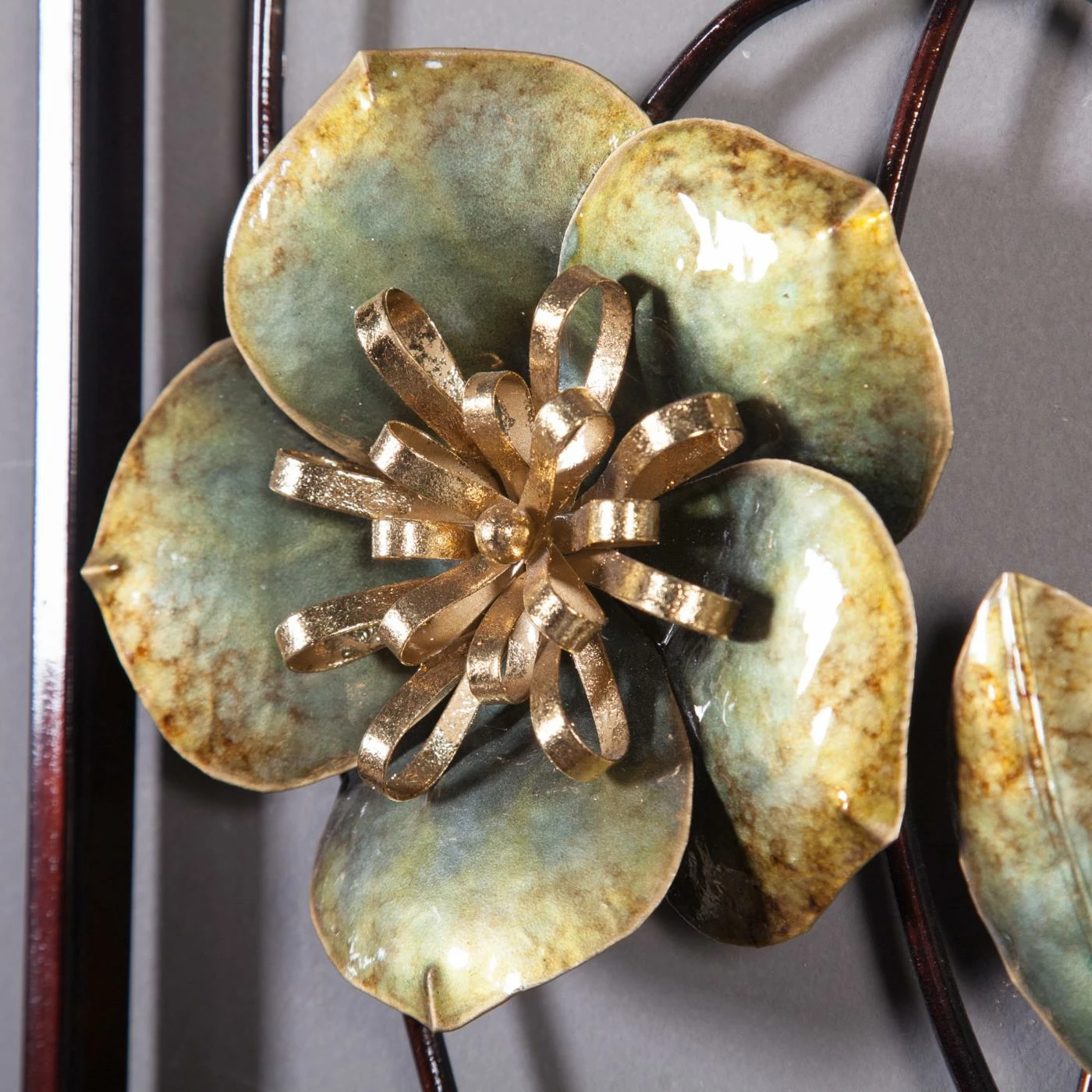 Flash Sale ๐ LuxenHome Metal Flowers Panel Wall Decor - Set Of 2 ๐ฅฐ - Image 4