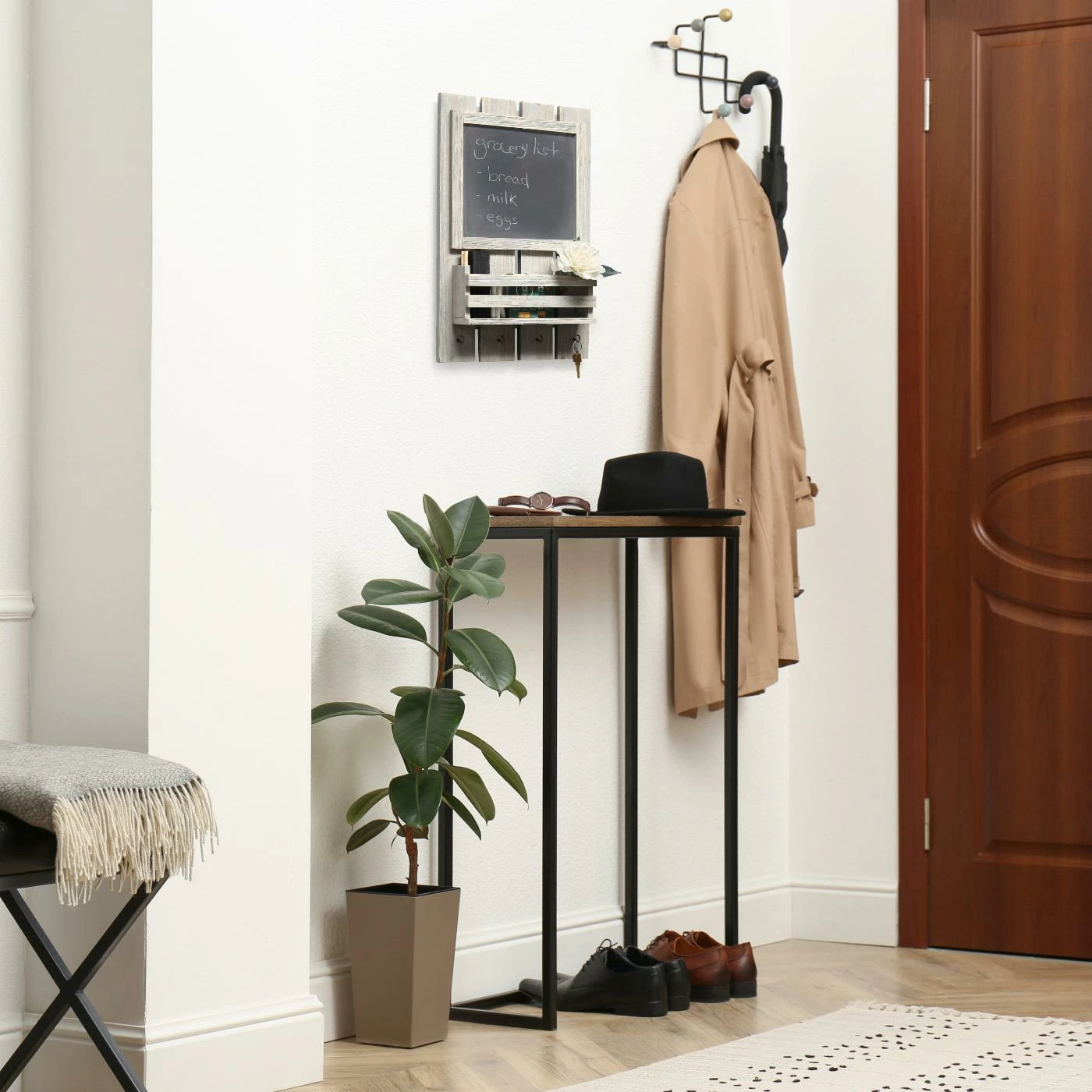 Brand new โ Wood Elegant Designs Chalkboard Sign With Key Holder Hooks And Mail Storage ๐ - Image 5